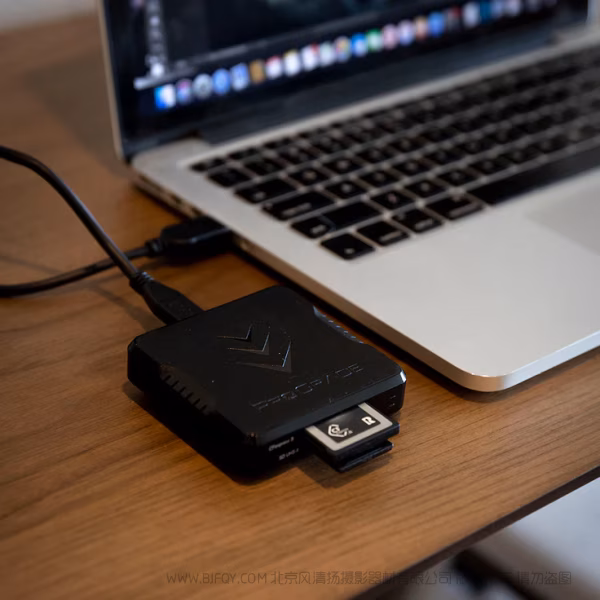 ProGrade 铂格瑞  PGM05.5 双槽读卡器 CEB/SD 二合一USB 3.2 高速 CFexpress Type B and SDXC UHS-II Dual-slot Card Reader USB 3.2  Gen 2